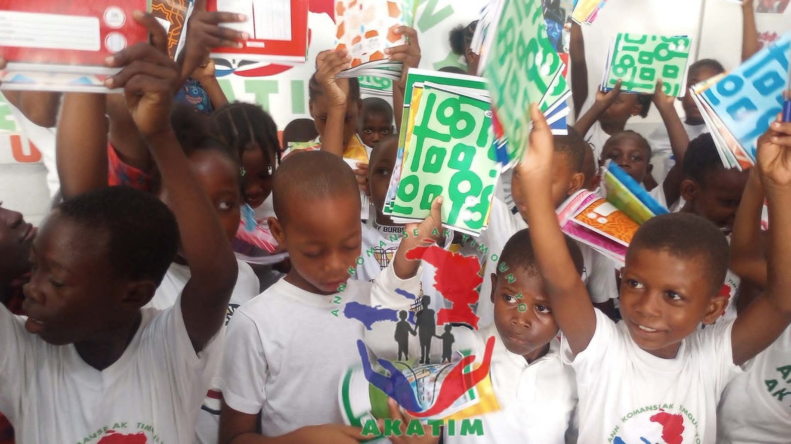 Distribution kits scolaires septembre 2024