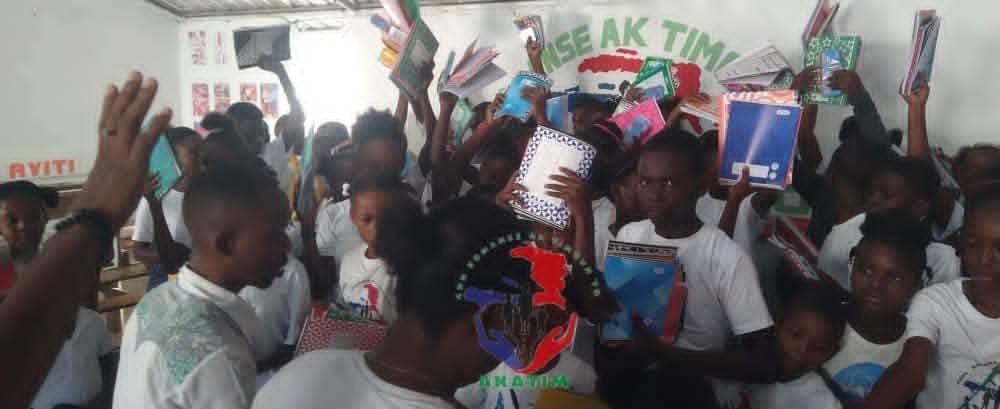 Distribution kits scolaires septembre 2024