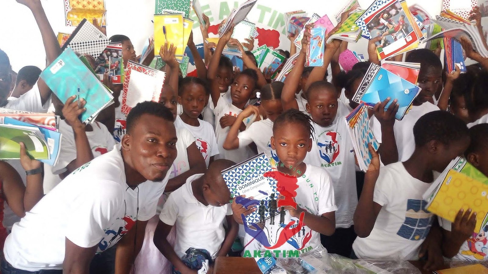 Distribution kits scolaires septembre 2024