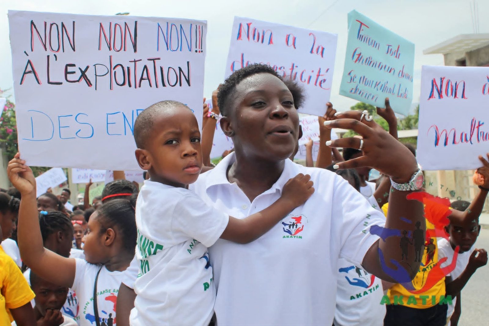 Marche à l'occasion de la journée mondiale contre le travail des enfants juin 2025