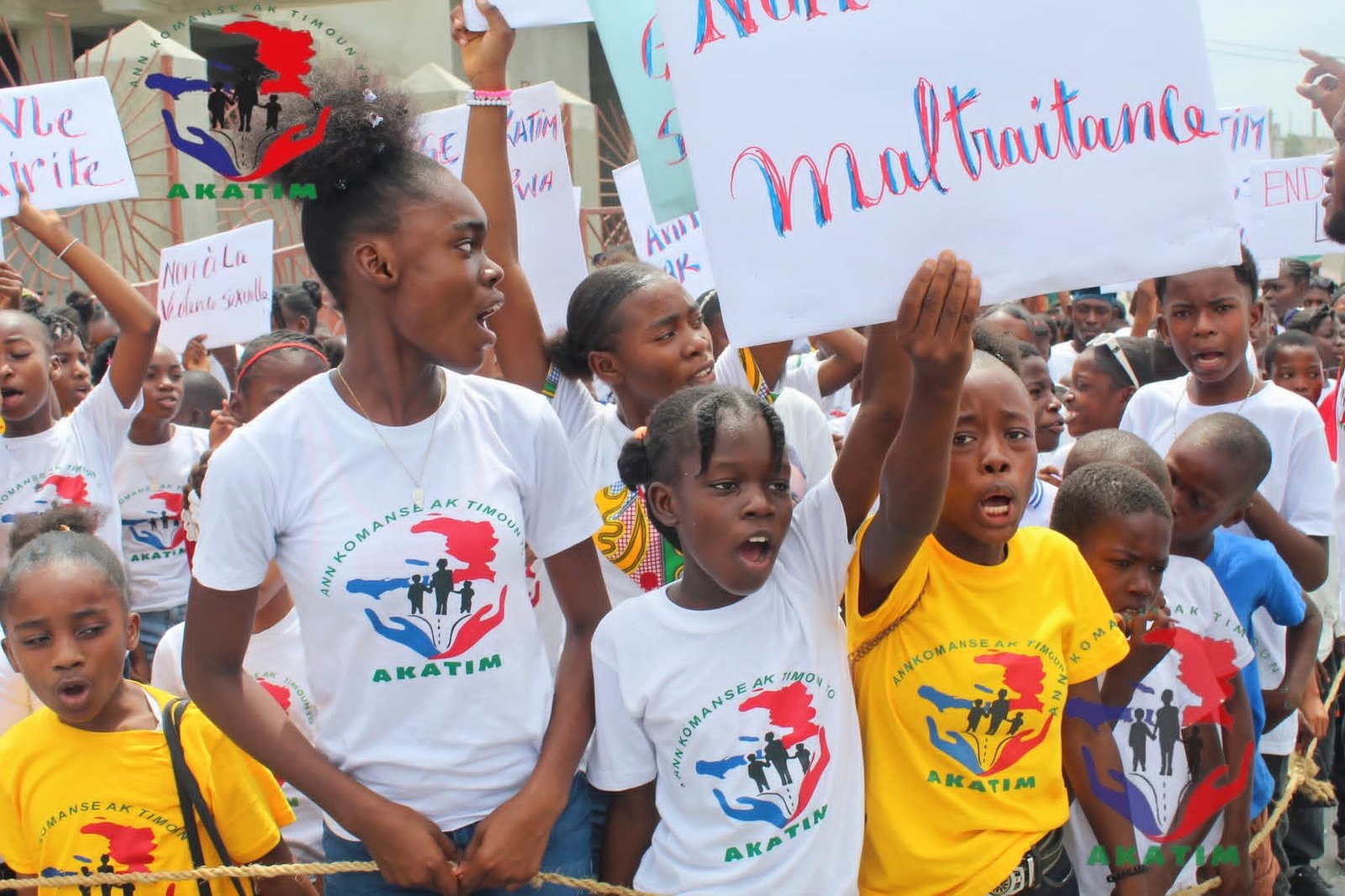 Marche à l'occasion de la journée mondiale contre le travail des enfants juin 2025